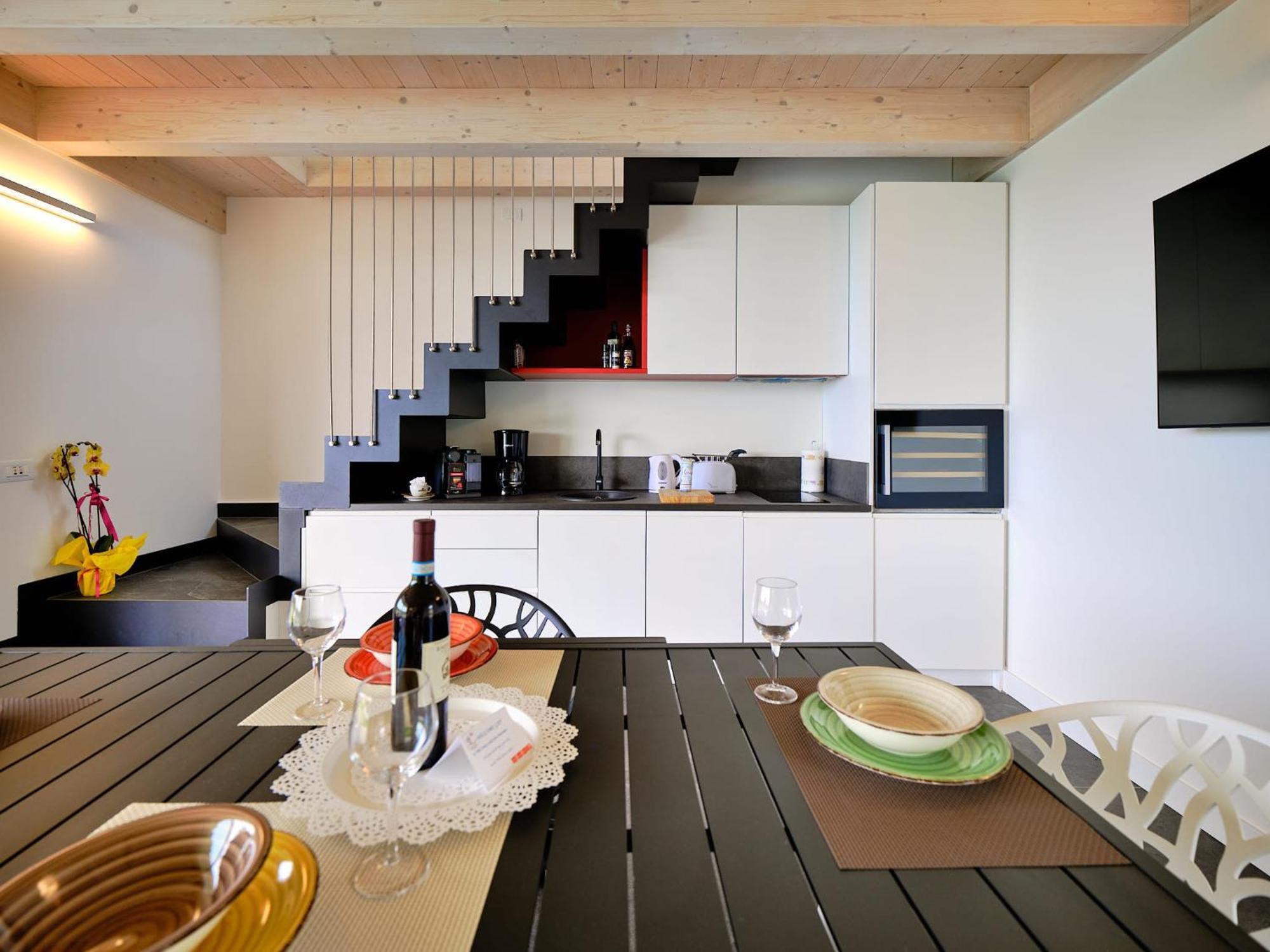 Villa Sunny Lake Suites Bardolino Bagian luar foto