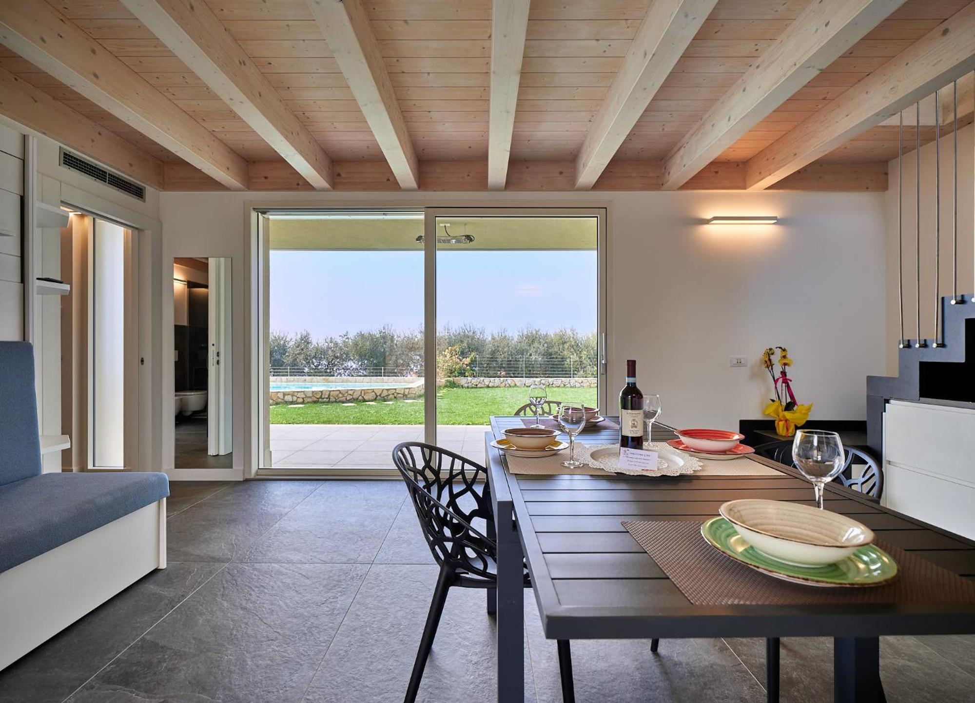 Villa Sunny Lake Suites Bardolino Bagian luar foto