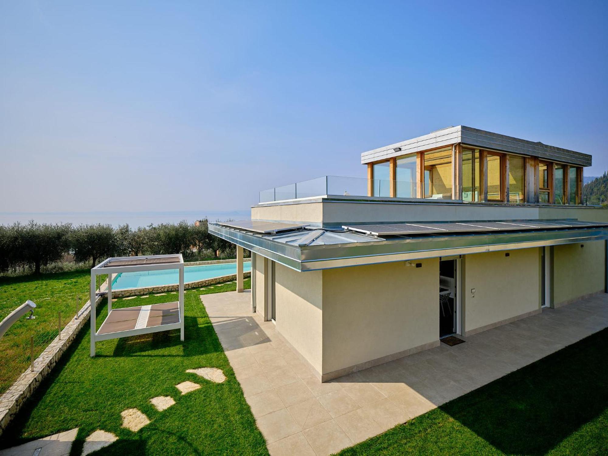 Villa Sunny Lake Suites Bardolino Bagian luar foto