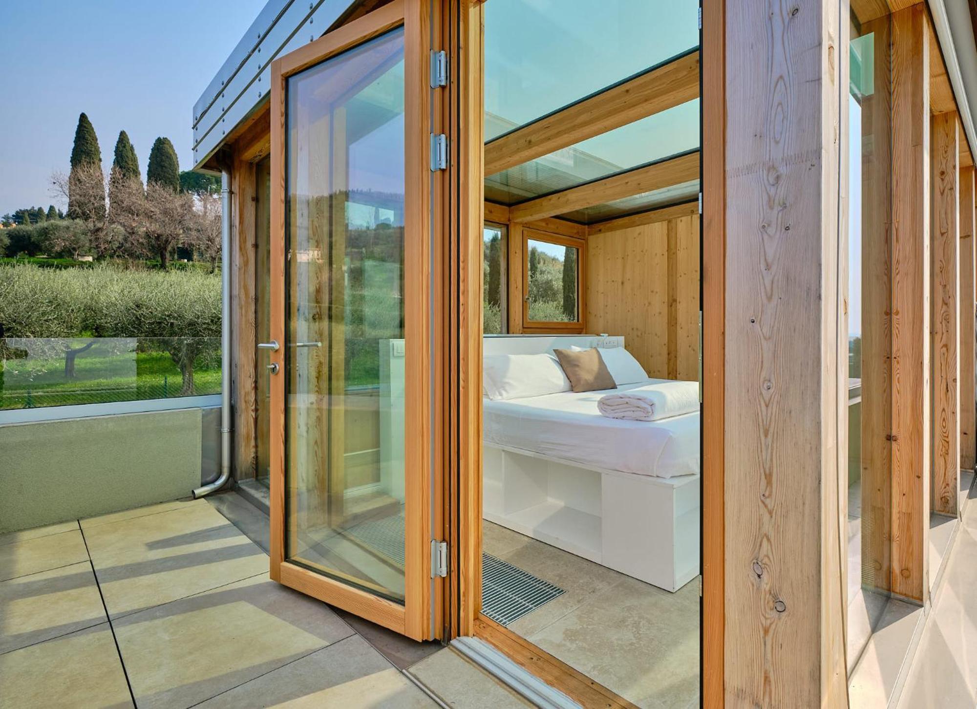 Villa Sunny Lake Suites Bardolino Bagian luar foto