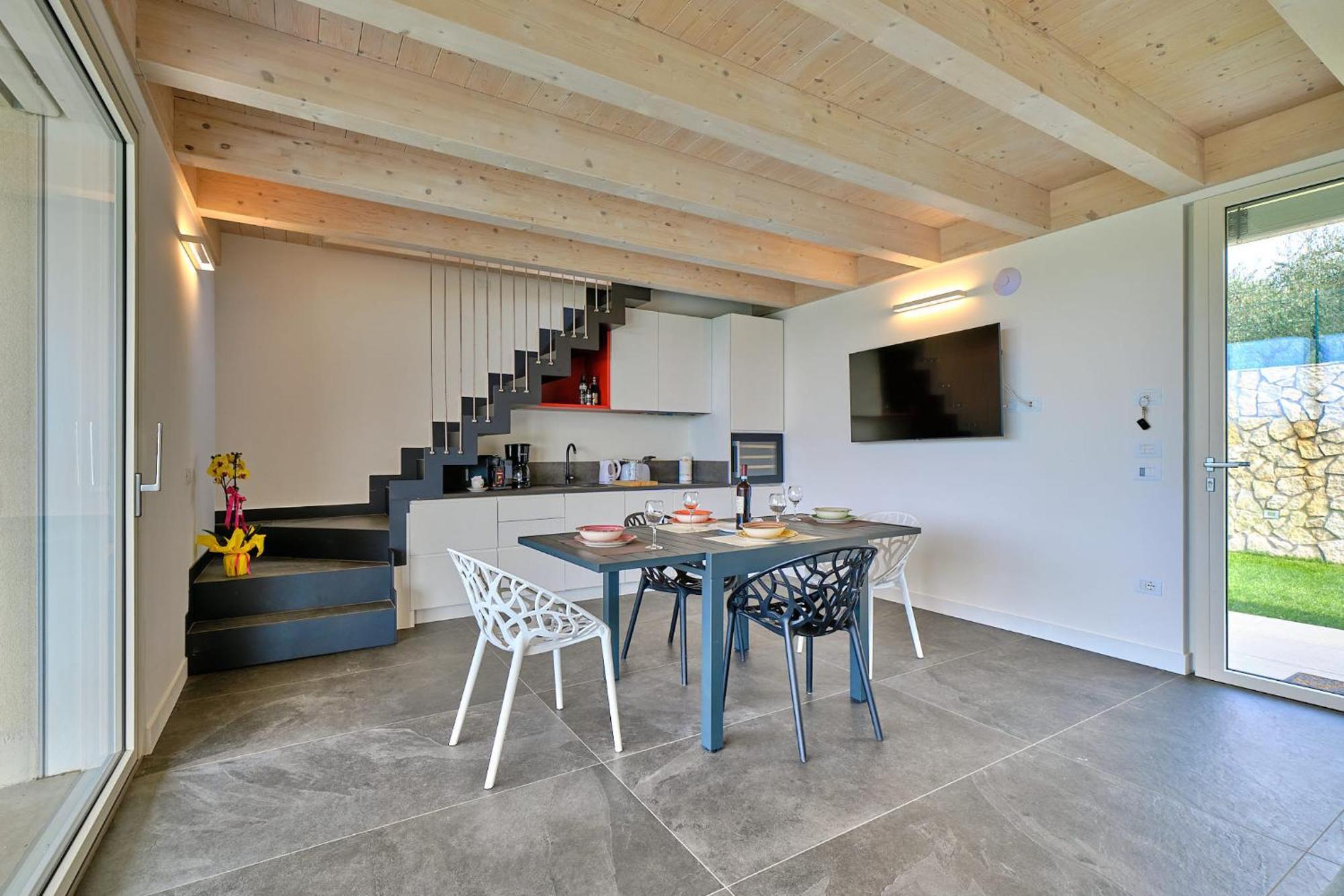 Villa Sunny Lake Suites Bardolino Bagian luar foto