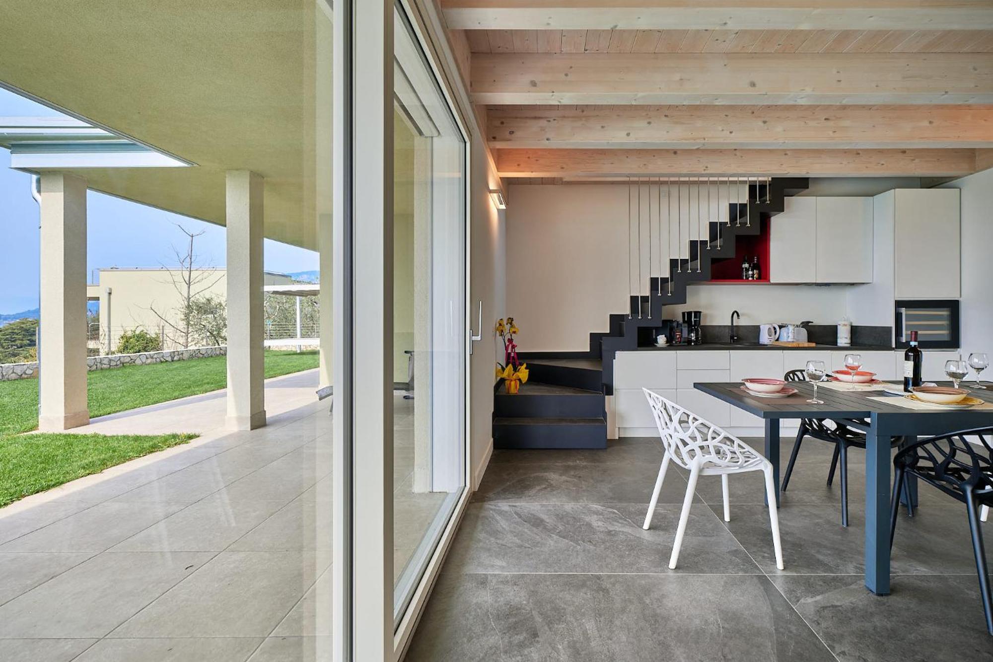Villa Sunny Lake Suites Bardolino Bagian luar foto